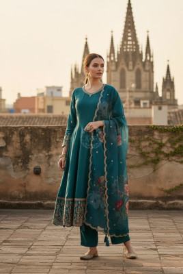 Teal Dola Silk Embroidered Suit Set With Thread Work