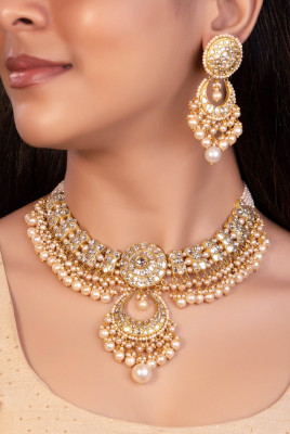 Manusha Necklace And Maheshwari Chandbalis Polki Set