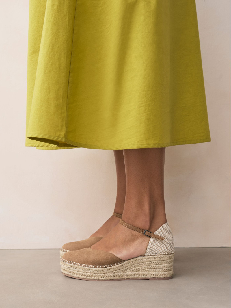 Sand Standard/Wide Fit Closed Toe Platform Espadrille Wedges