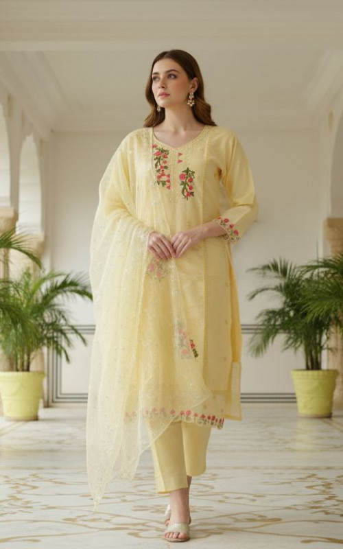 Buttercup Embroidered Set