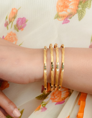 Sushmita Set Of 4 Gold-Plated Bangles