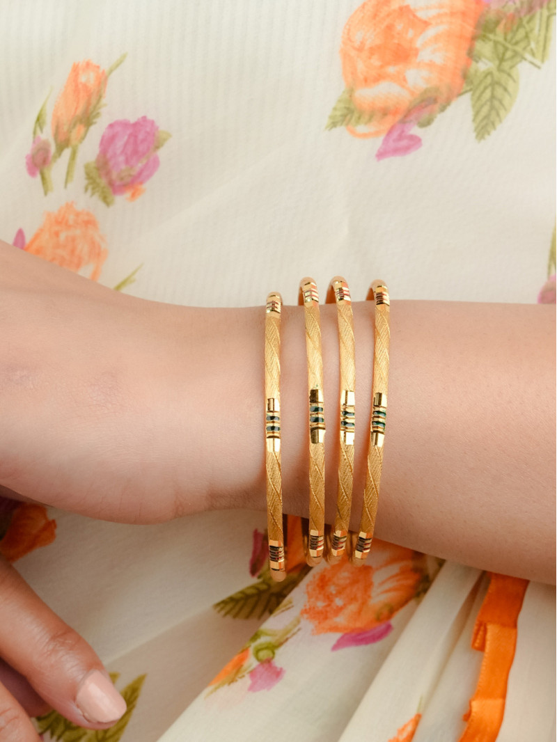 Sushmita Set Of 4 Gold-Plated Bangles